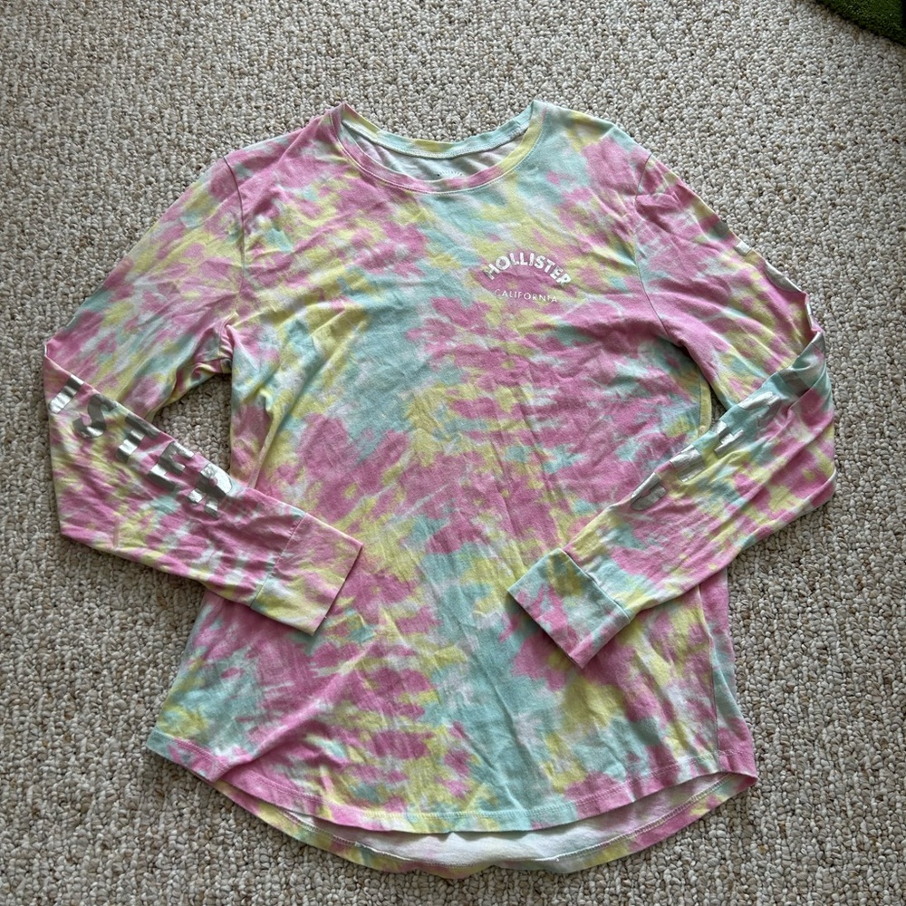 women’s hollister tie dye shirt